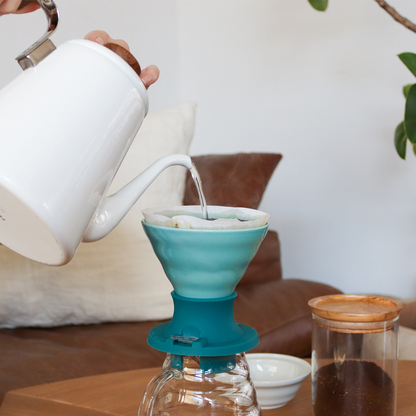 A Sargento Specialty Coffee Lisboa Ceramic Immersion Colour Dripper Switch Blue Hario 2