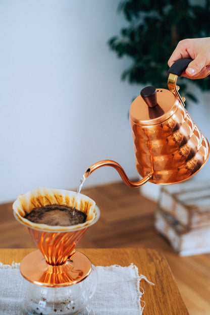 A Sargento Specialty Coffee Lisboa V60 Drip Kettle Buono Copper Hario 5